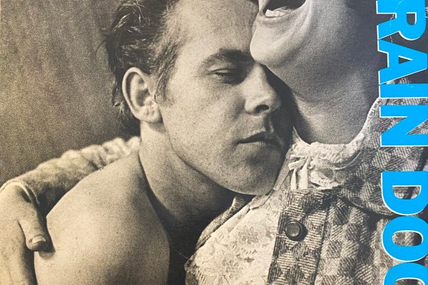 Tom Waits i čaša Korlata: Kišni psi, grad i čovjek s glasom šmirgla